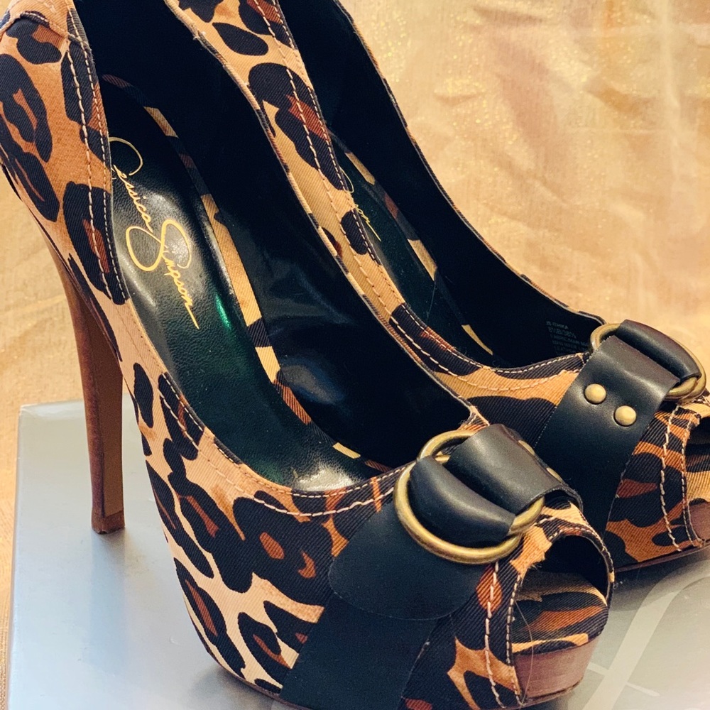 Leopard Print Platform Pump - image 5